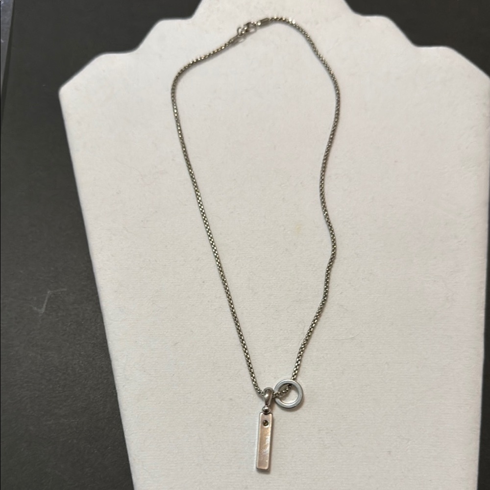 Elegant Silver tone Necklace with Pendant